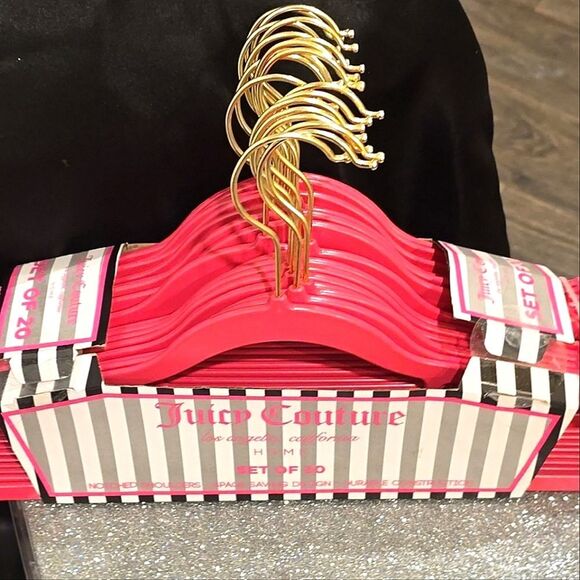 Juicy Couture Home Set of 20 Notched Shoulder Space Saving Clothes Hangers- Pink - Picture 6 of 7